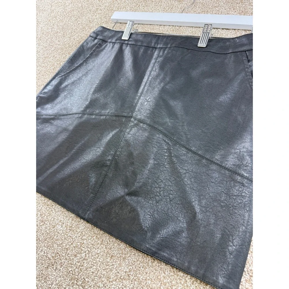 Lulus Black Vegan Faux Leather Mini Skirt Pockets L A-Line Edgy Biker Goth Moto‎